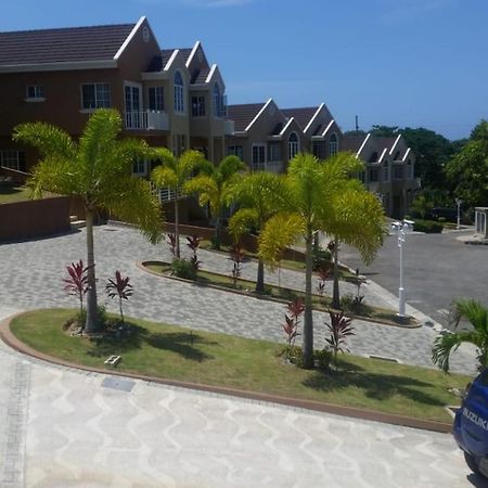 Villa Tropical Luxury Dreams Ocho Rios Esterno foto